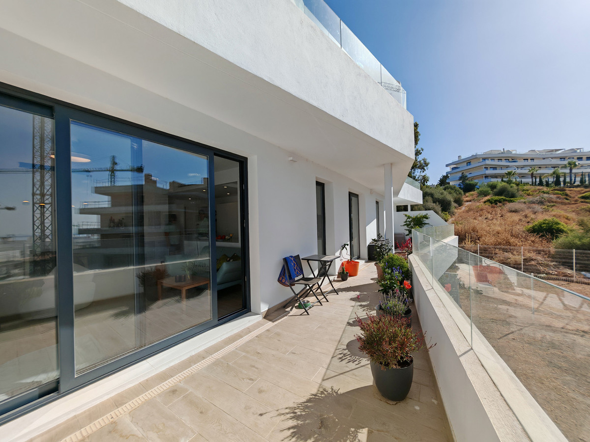 Se vende Apartamento Planta Media de 2 dormitorios en Costa Del Sol, Málaga, España