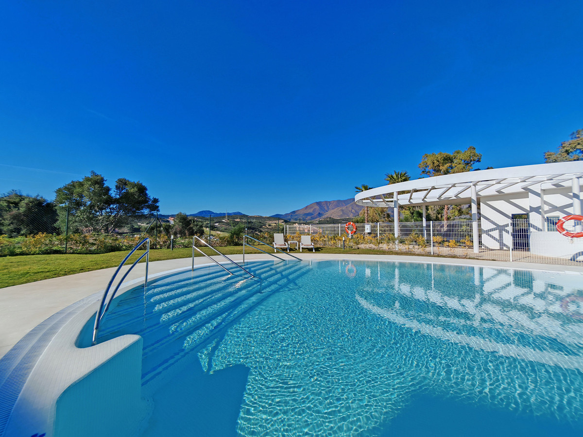 Se vende Apartamento Planta Media de 2 dormitorios en Costa Del Sol, Málaga, España