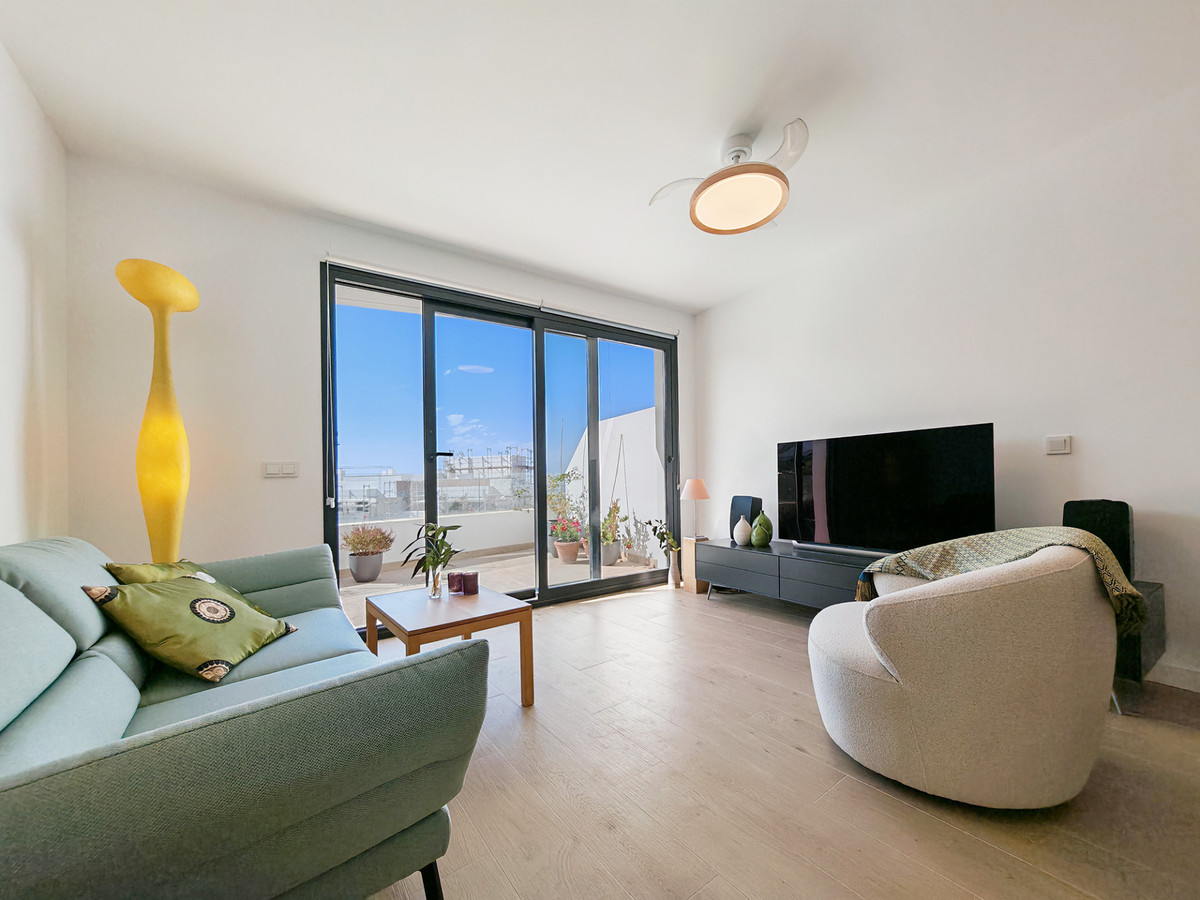 Se vende Apartamento Planta Media de 2 dormitorios en Costa Del Sol, Málaga, España