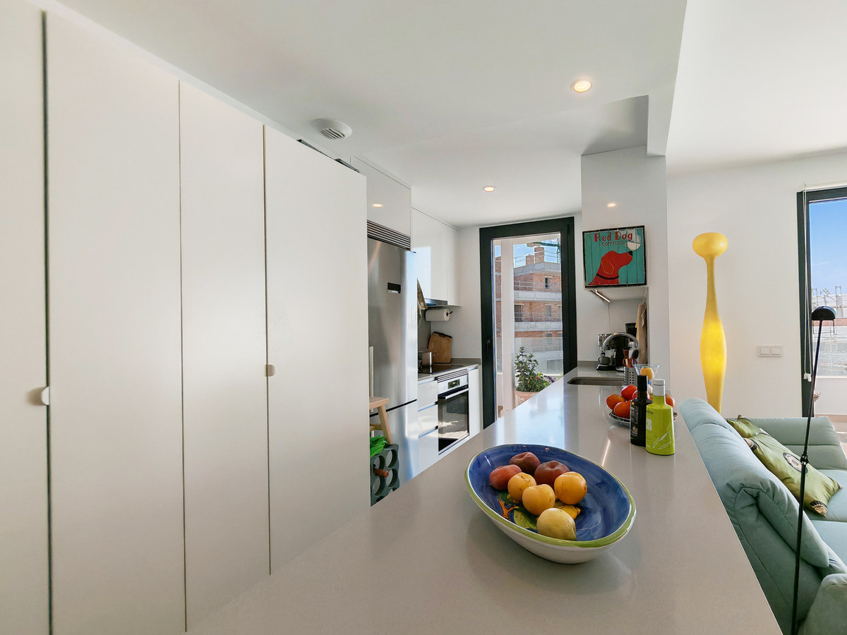 Se vende Apartamento Planta Media de 2 dormitorios en Costa Del Sol, Málaga, España