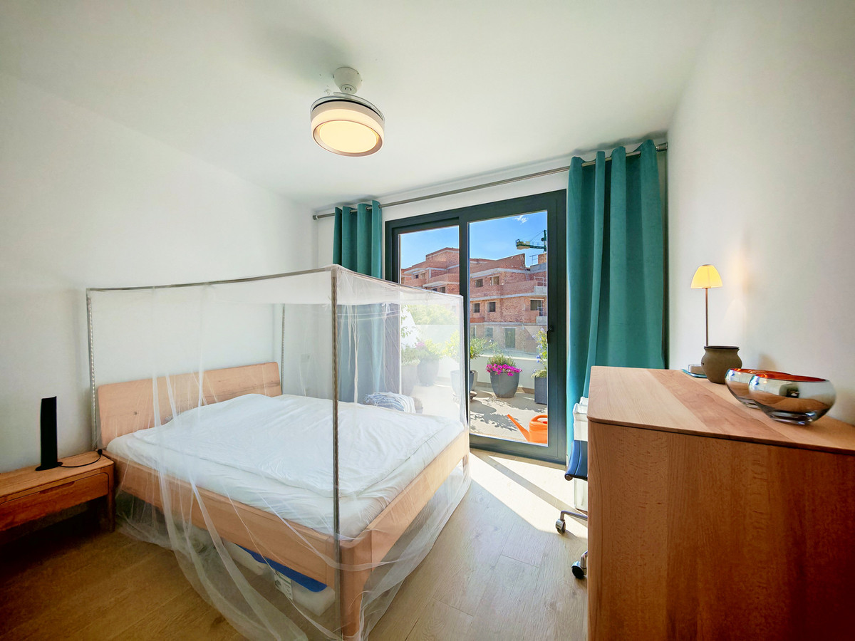 Se vende Apartamento Planta Media de 2 dormitorios en Costa Del Sol, Málaga, España