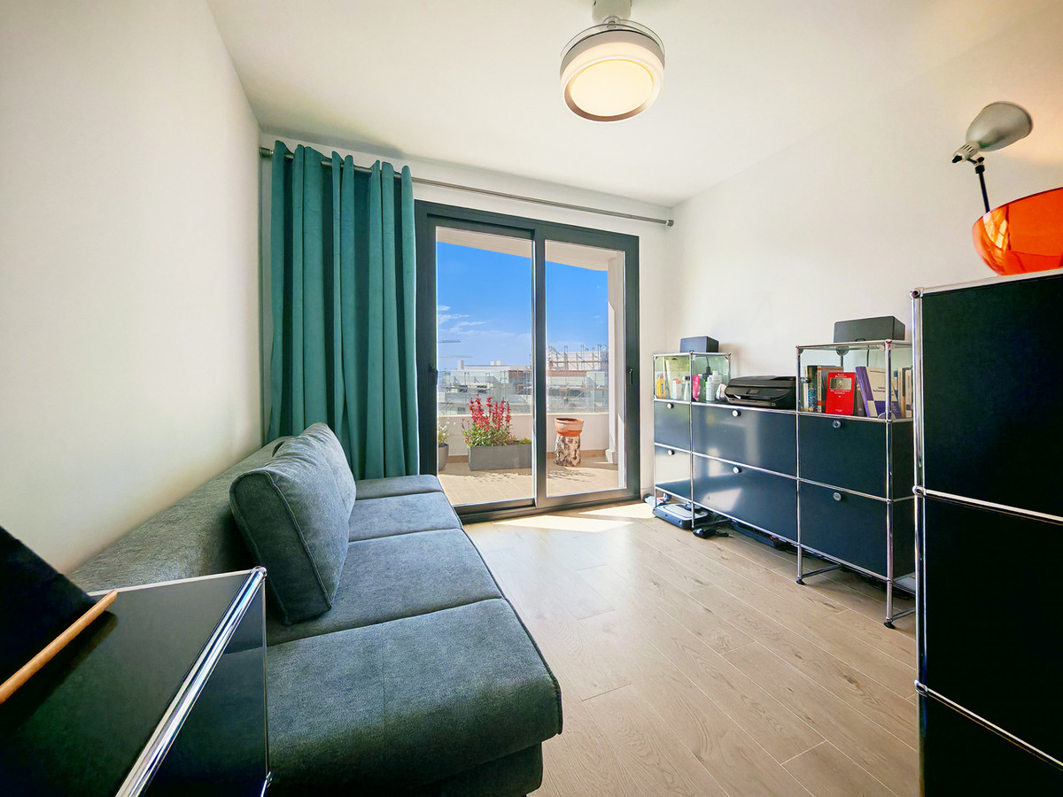 Se vende Apartamento Planta Media de 2 dormitorios en Costa Del Sol, Málaga, España