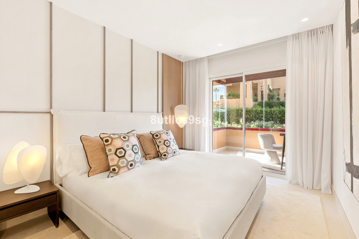 Se vende Apartamento Planta Baja de 4 dormitorios en Costa Del Sol, Málaga, España