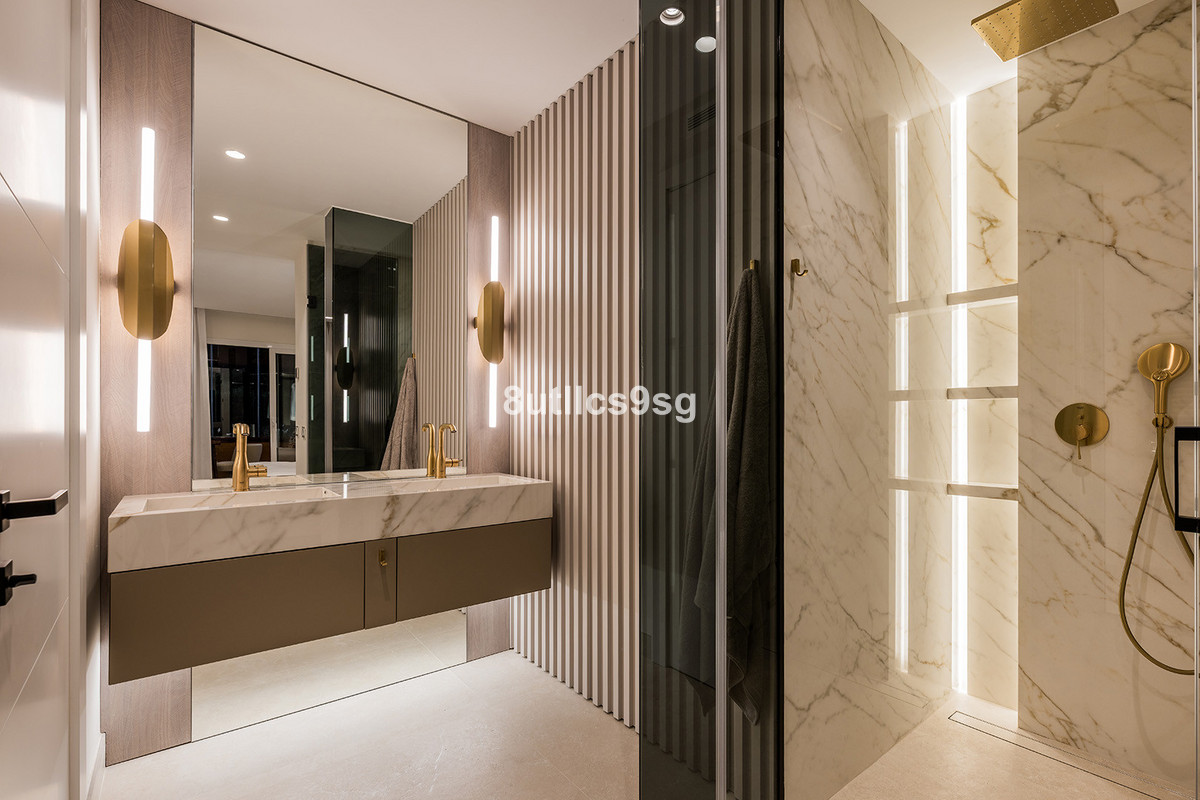 Se vende Apartamento Planta Baja de 4 dormitorios en Costa Del Sol, Málaga, España