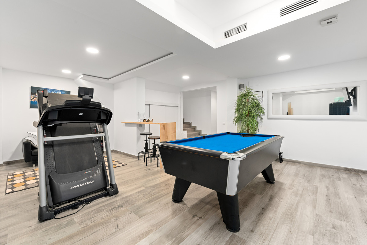 4 Bed Townhouse for sale in La Quinta Costa Del Sol, Málaga, Spain