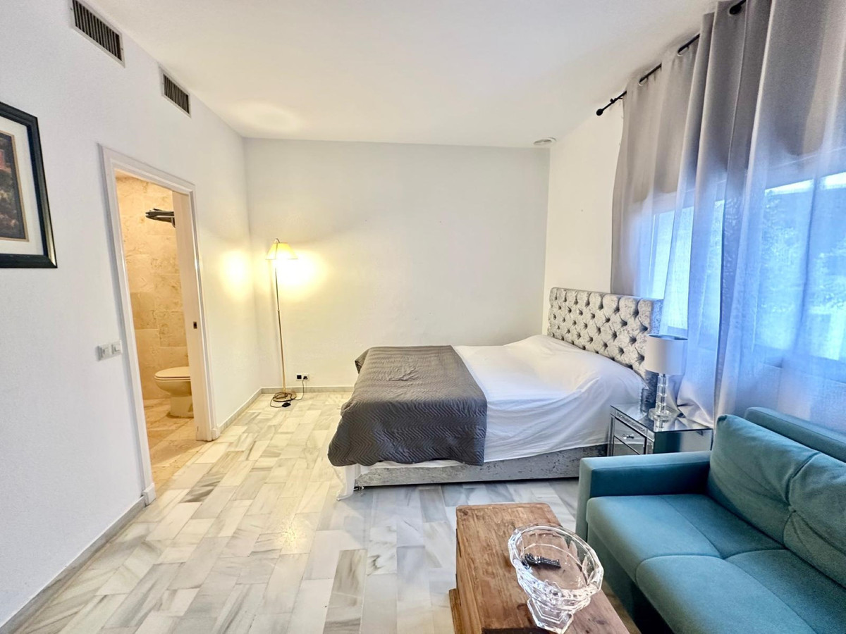 Apartment for sale in Nueva Andalucía Costa Del Sol, Málaga, Spain