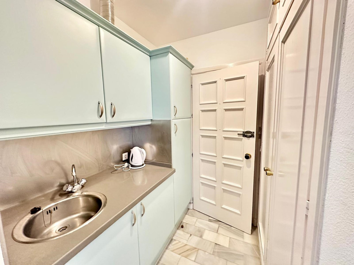 Apartment for sale in Nueva Andalucía Costa Del Sol, Málaga, Spain