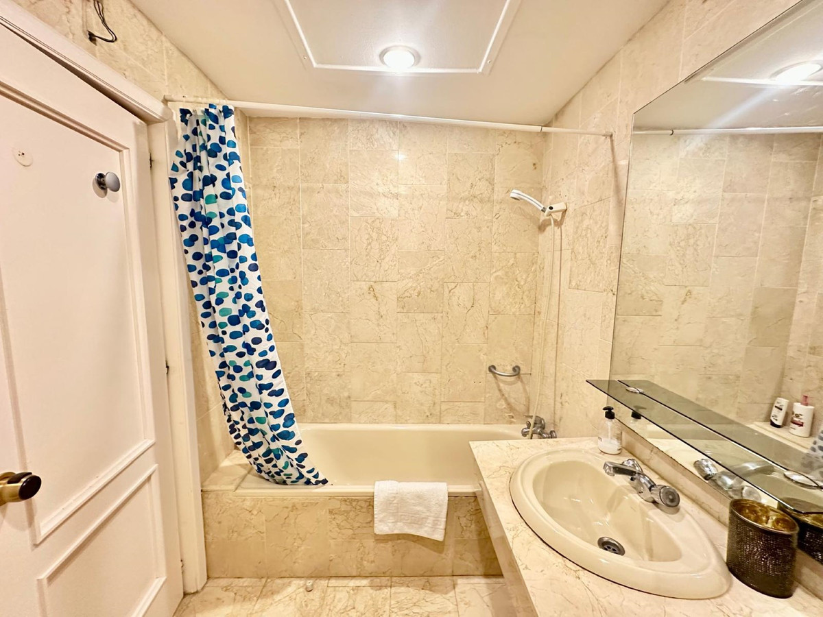 Apartment for sale in Nueva Andalucía Costa Del Sol, Málaga, Spain