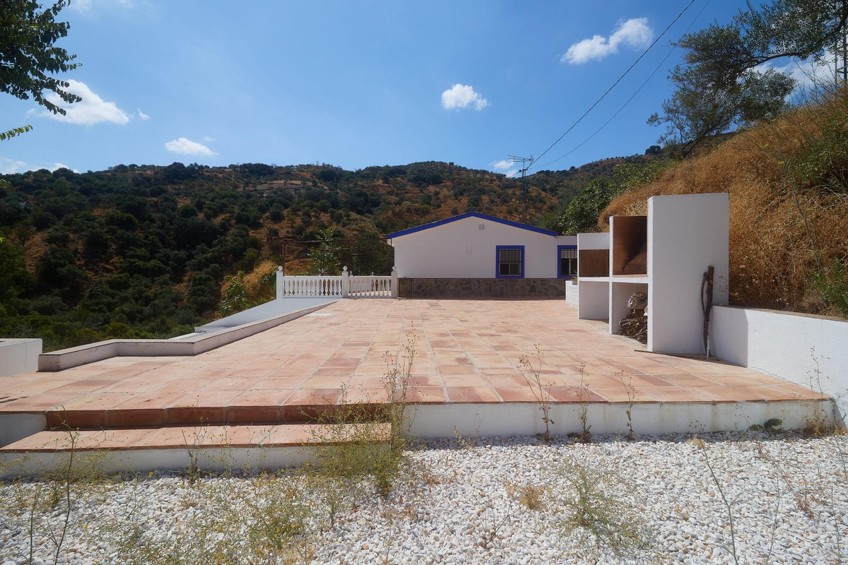 3 Bed Plots for sale in Guaro Costa Del Sol, Málaga, Spain