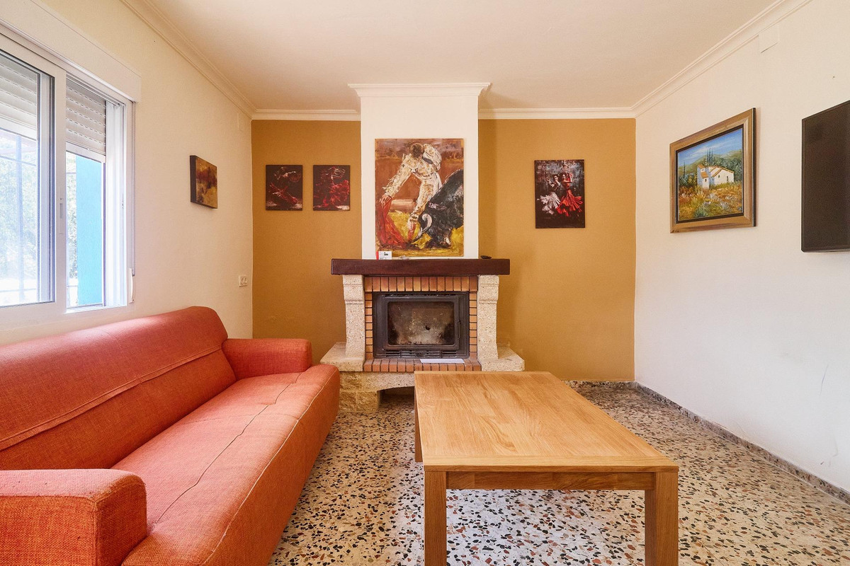 3 Bed Plots for sale in Guaro Costa Del Sol, Málaga, Spain