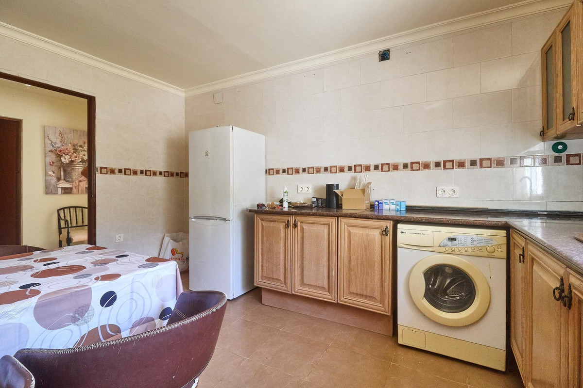3 Bed Plots for sale in Guaro Costa Del Sol, Málaga, Spain