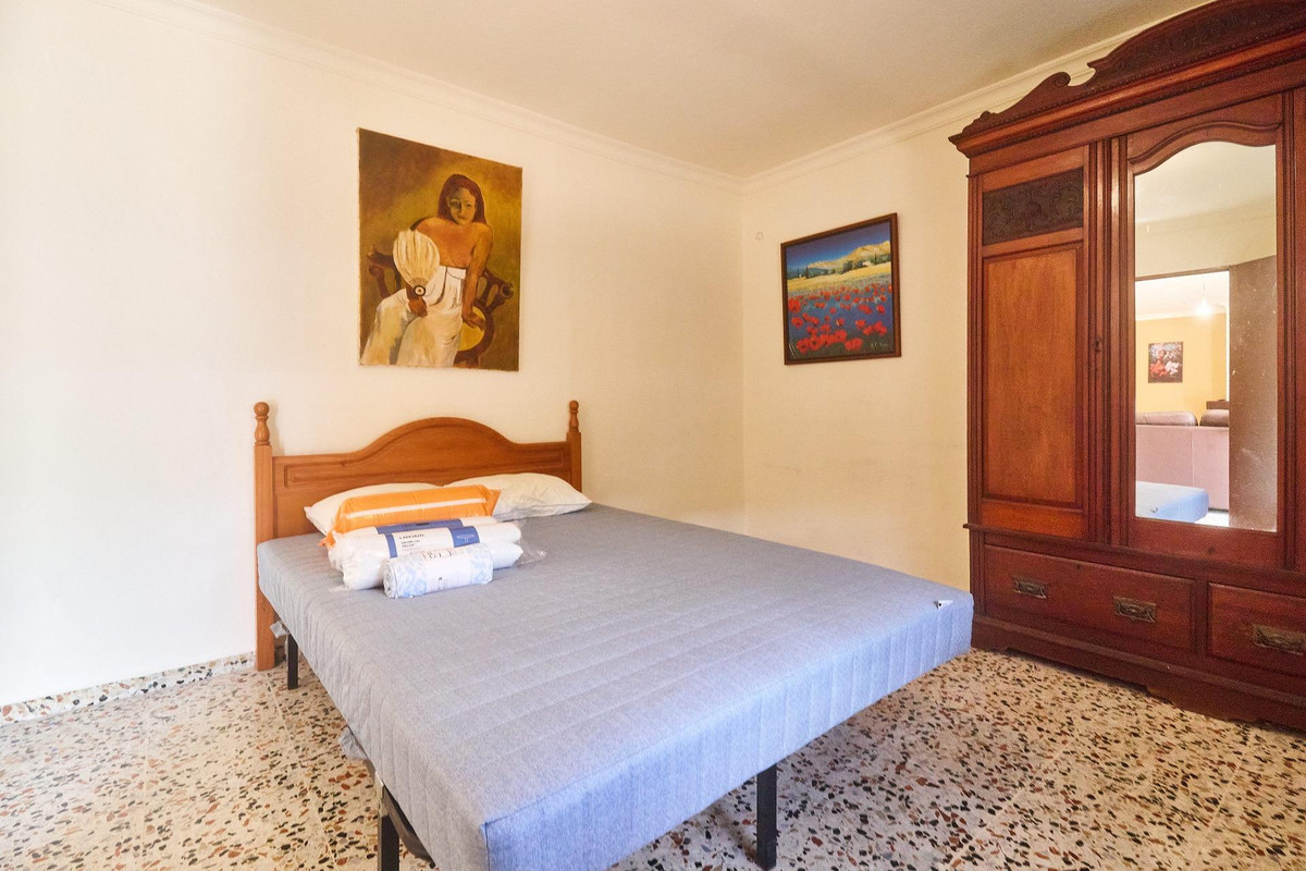 3 Bed Plots for sale in Guaro Costa Del Sol, Málaga, Spain