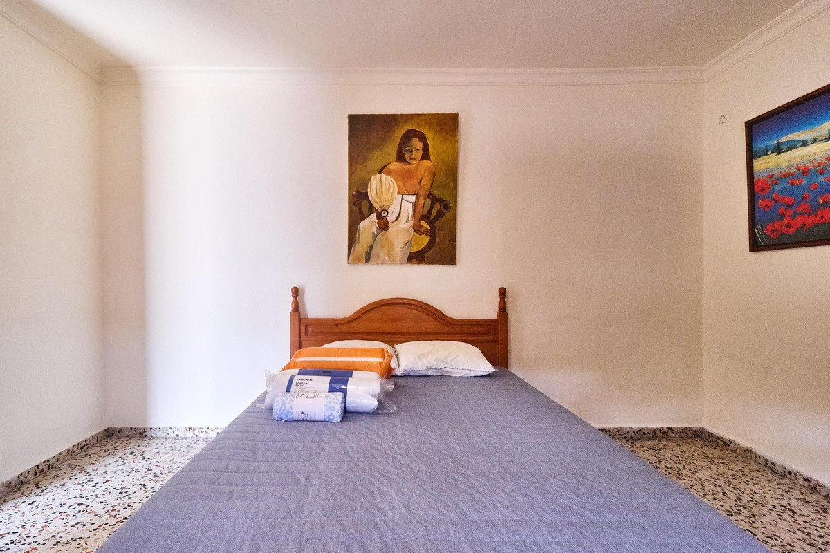 3 Bed Plots for sale in Guaro Costa Del Sol, Málaga, Spain