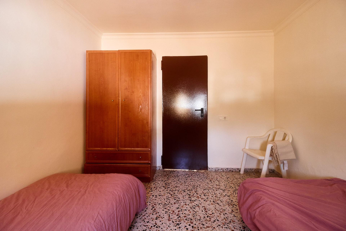3 Bed Plots for sale in Guaro Costa Del Sol, Málaga, Spain