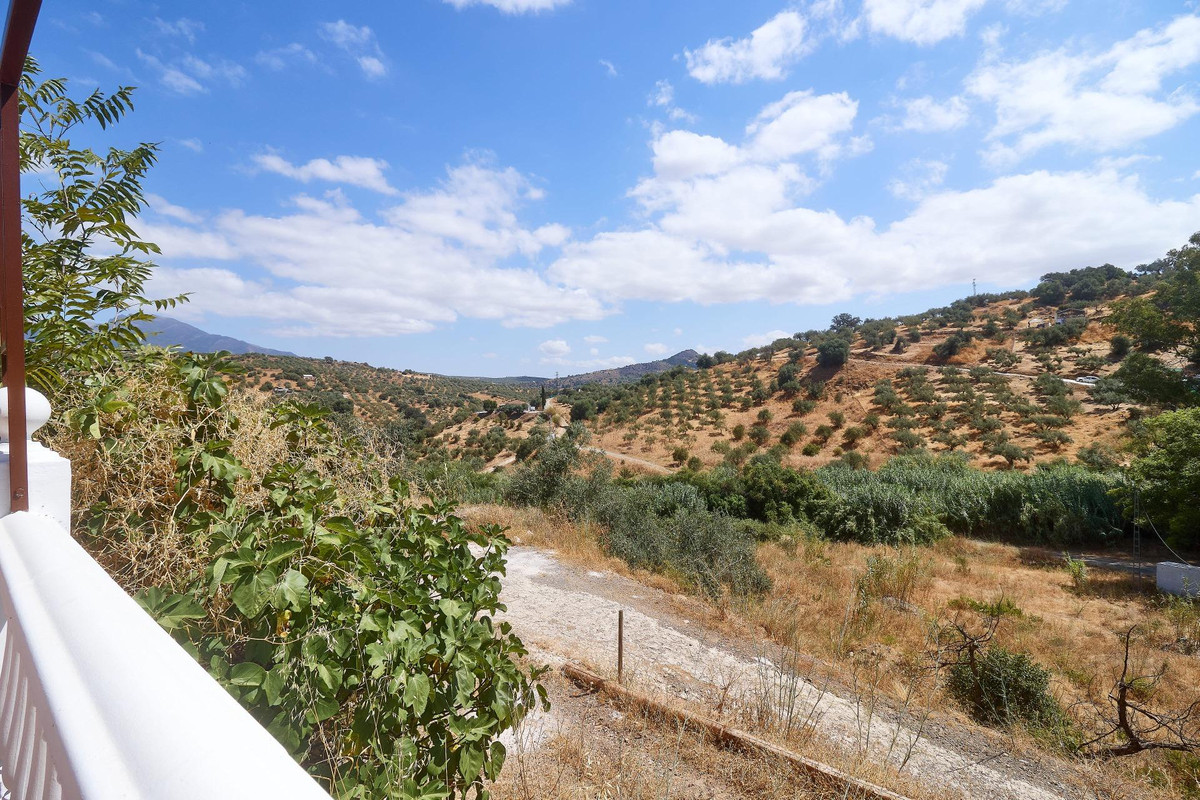 3 Bed Plots for sale in Guaro Costa Del Sol, Málaga, Spain