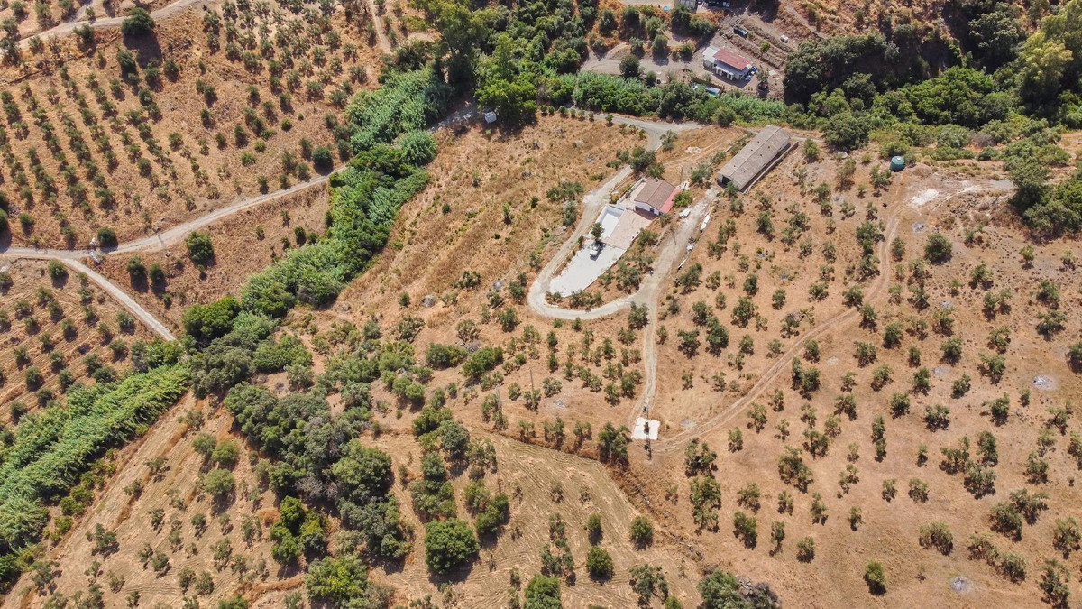 3 Bed Plots for sale in Guaro Costa Del Sol, Málaga, Spain