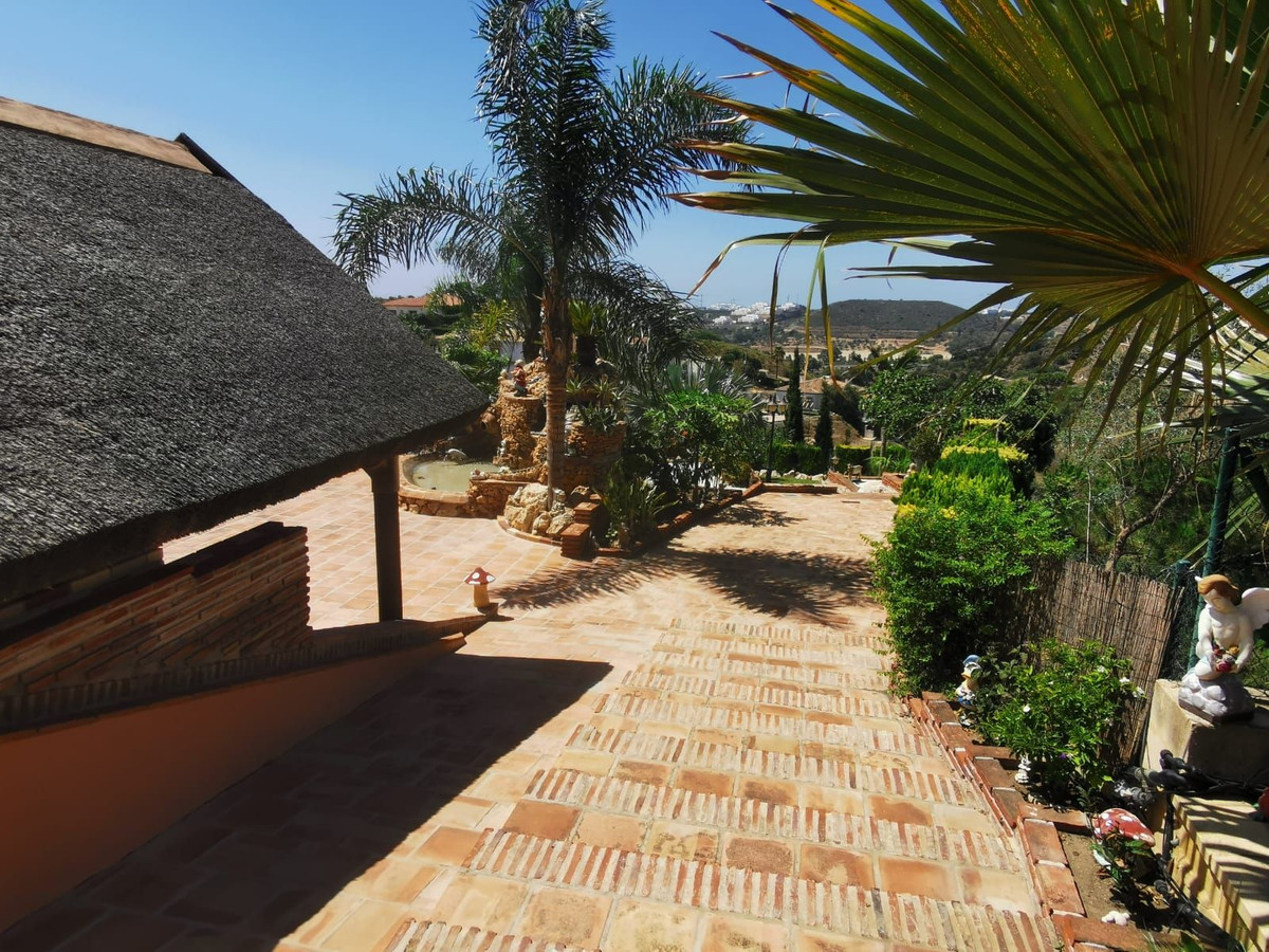 6 Bed Townhouse for sale in La Cala De Mijas Costa Del Sol, Málaga, Spain
