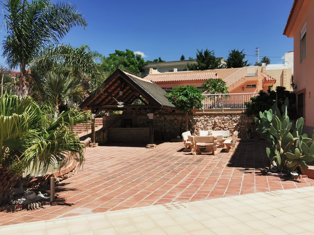 6 Bed Townhouse for sale in La Cala De Mijas Costa Del Sol, Málaga, Spain