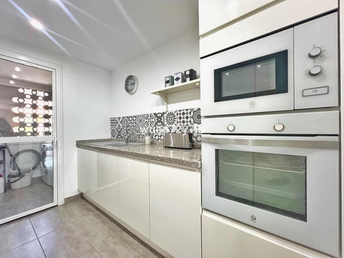 Se vende Apartamento Planta Media de 3 dormitorios en Costa Del Sol, Málaga, España
