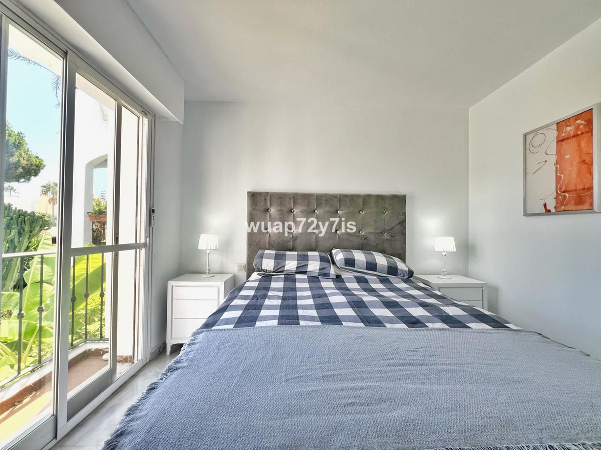 Se vende Apartamento Planta Media de 3 dormitorios en Costa Del Sol, Málaga, España