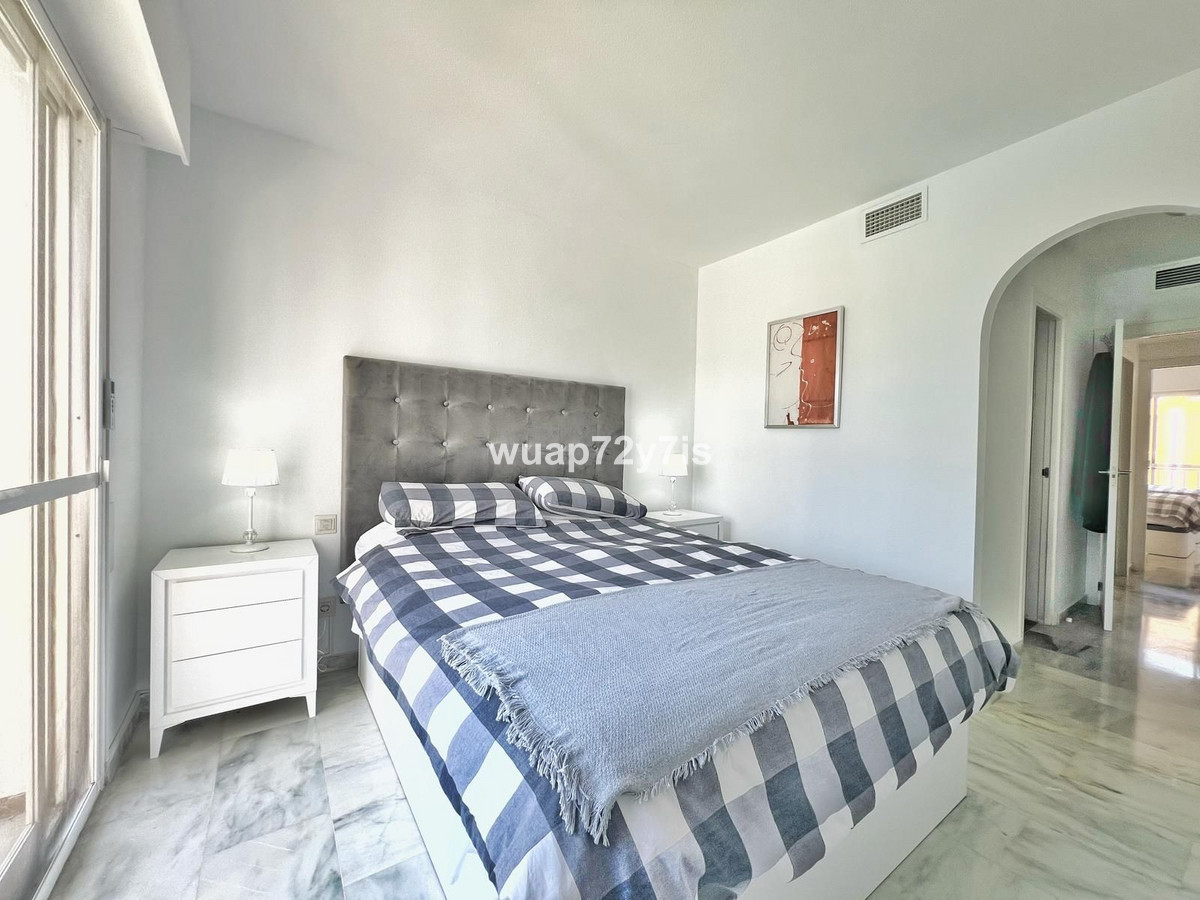 Se vende Apartamento Planta Media de 3 dormitorios en Costa Del Sol, Málaga, España