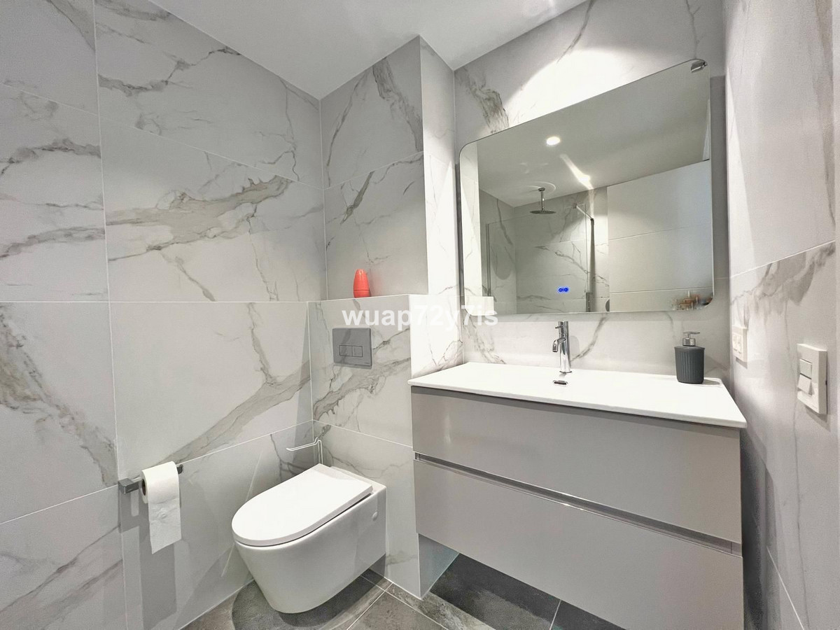 Se vende Apartamento Planta Media de 3 dormitorios en Costa Del Sol, Málaga, España