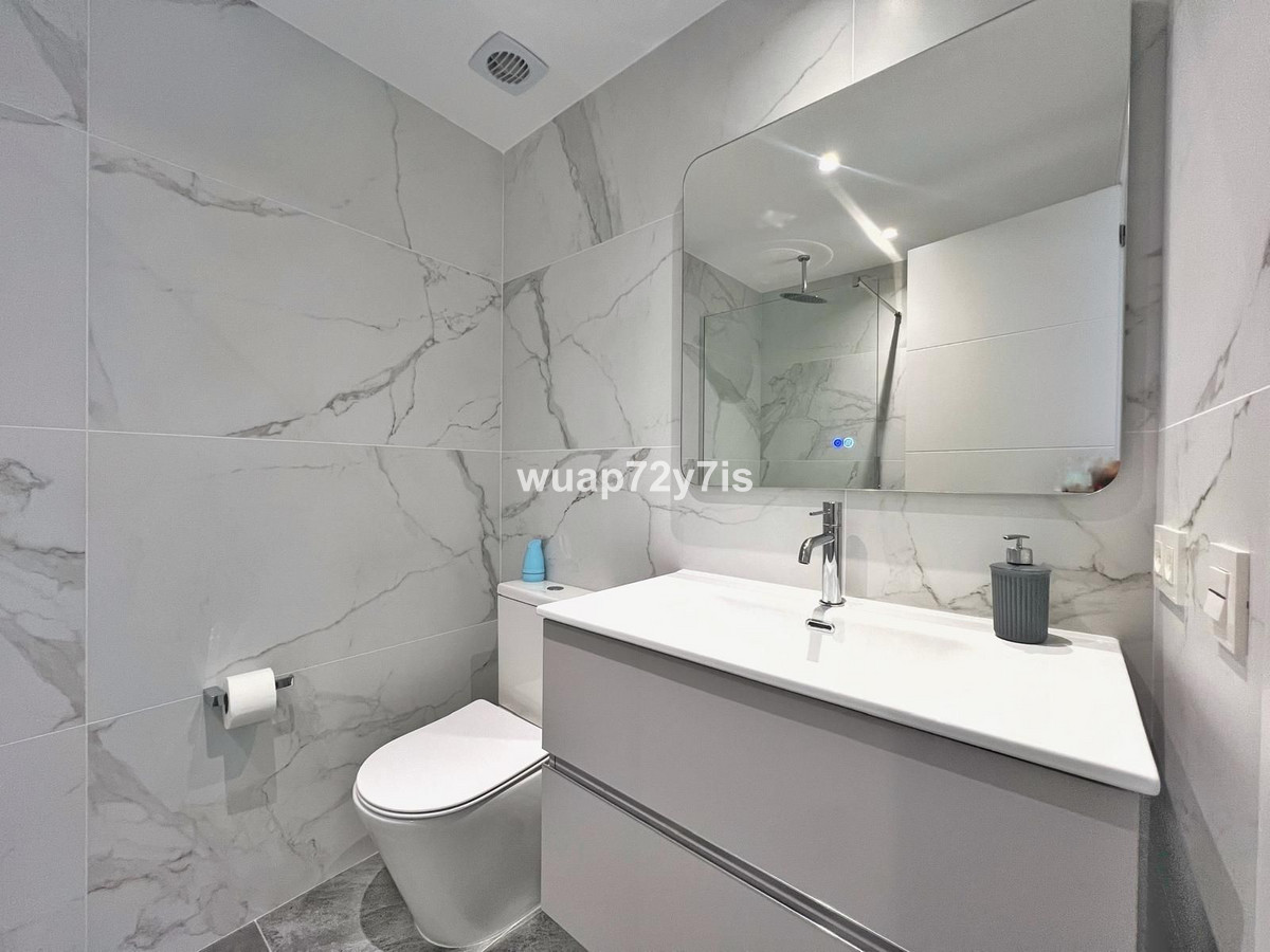 Se vende Apartamento Planta Media de 3 dormitorios en Costa Del Sol, Málaga, España