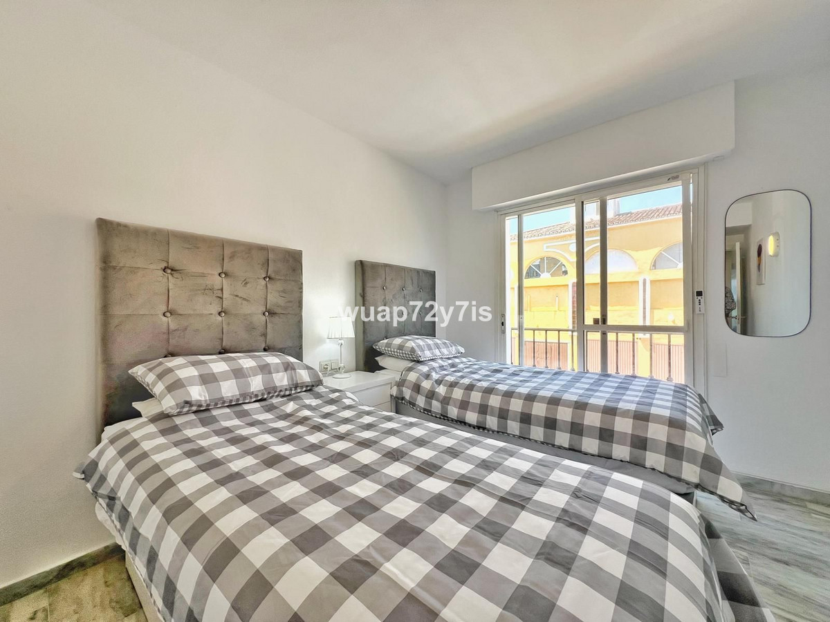 Se vende Apartamento Planta Media de 3 dormitorios en Costa Del Sol, Málaga, España