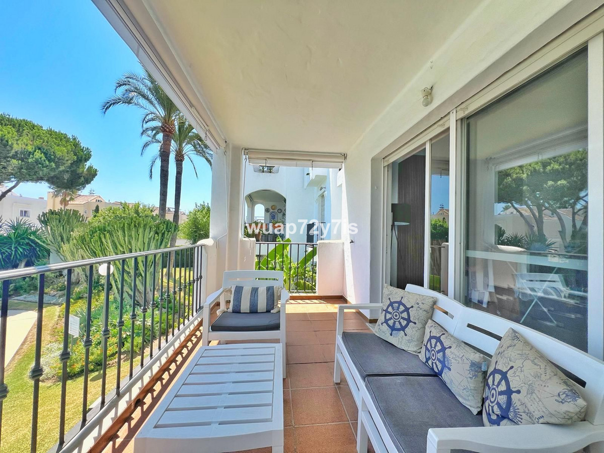 Se vende Apartamento Planta Media de 3 dormitorios en Costa Del Sol, Málaga, España