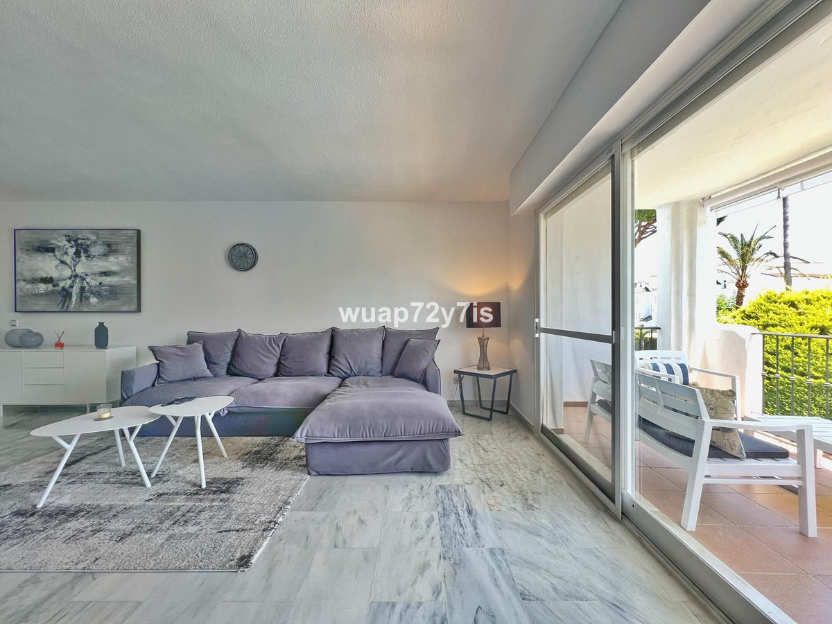 Se vende Apartamento Planta Media de 3 dormitorios en Costa Del Sol, Málaga, España