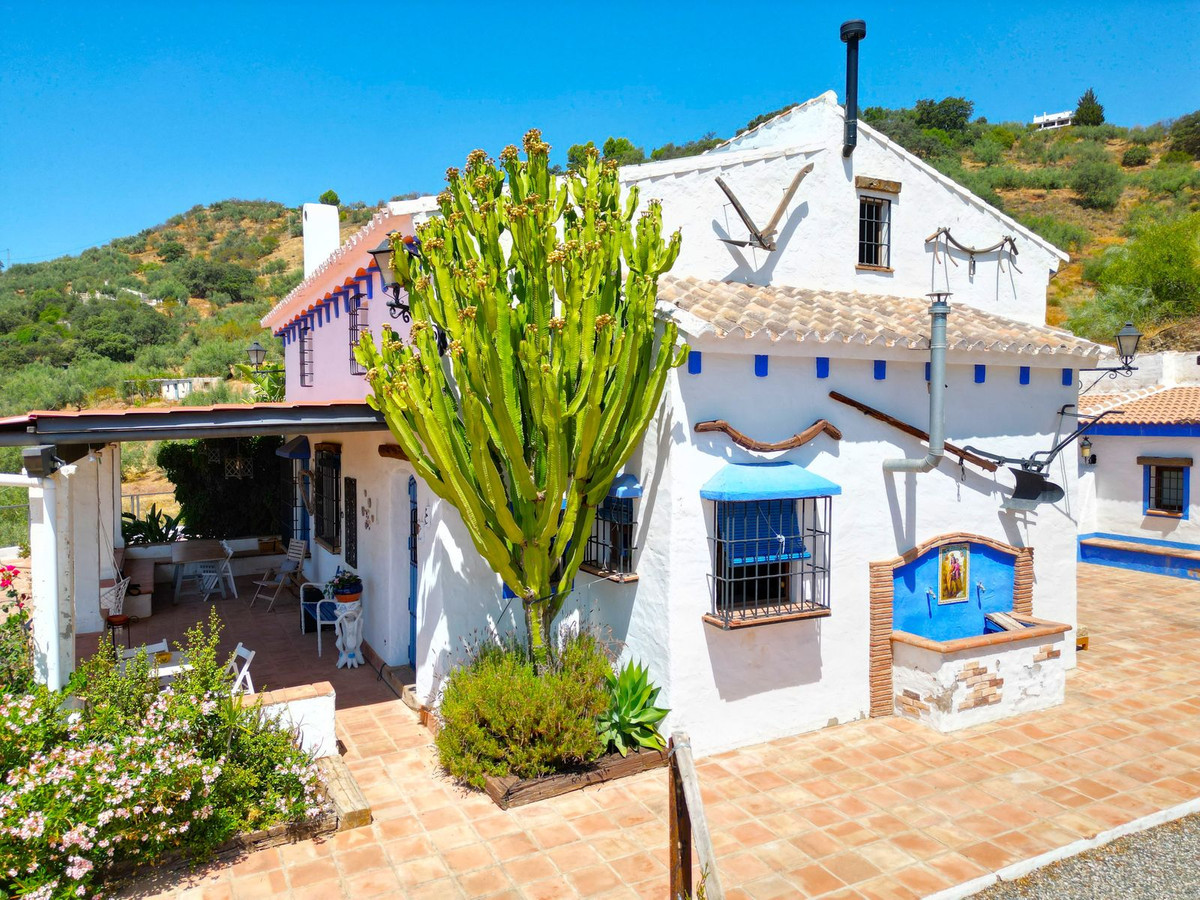 Se vende Villa - Chalet de 3 dormitorios en Costa Del Sol East, Málaga, España