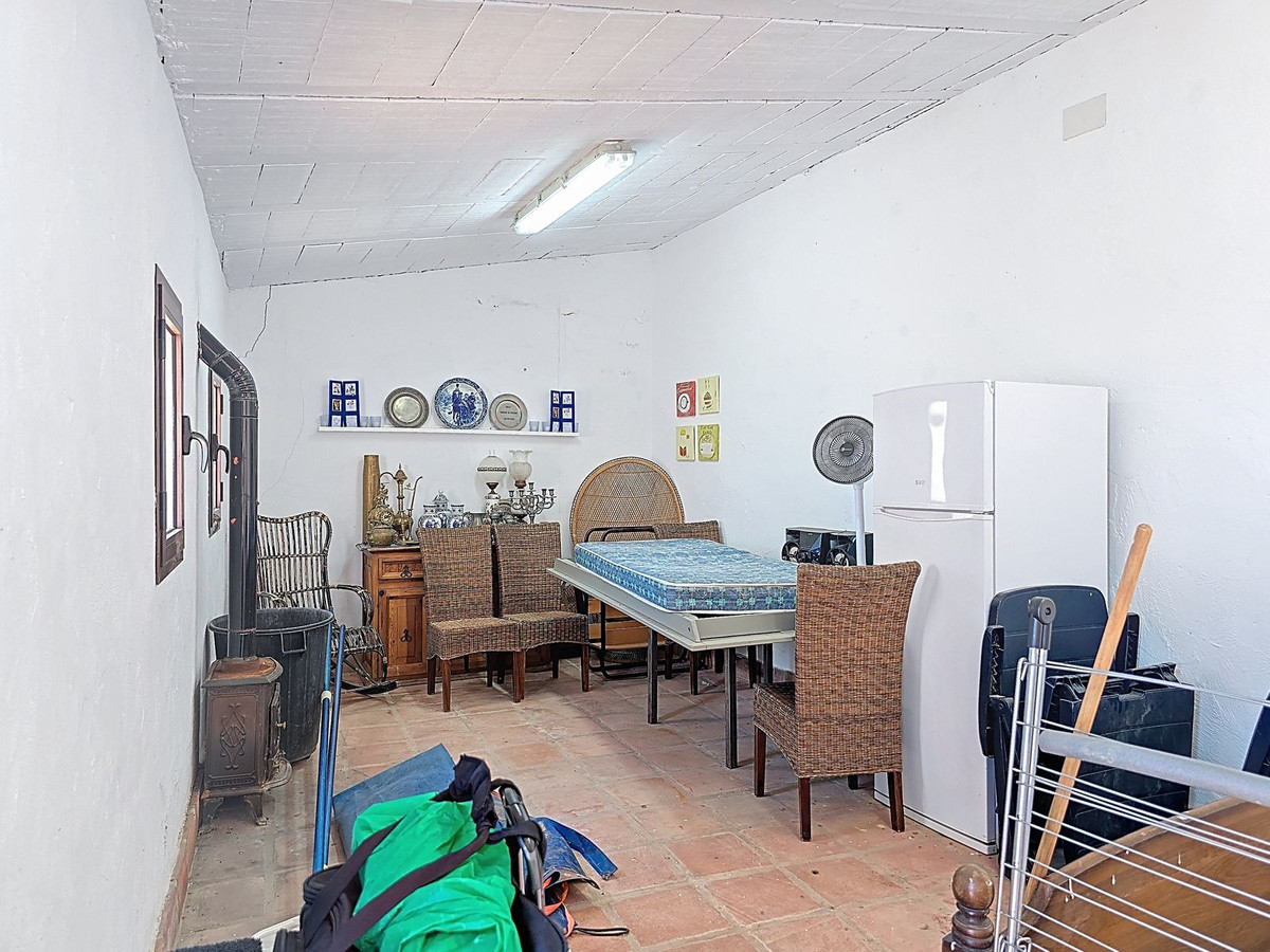 Se vende Villa - Chalet de 3 dormitorios en Costa Del Sol East, Málaga, España