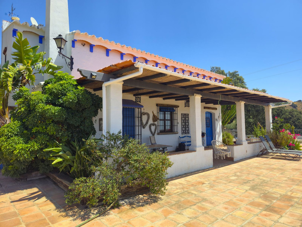 Se vende Villa - Chalet de 3 dormitorios en Costa Del Sol East, Málaga, España