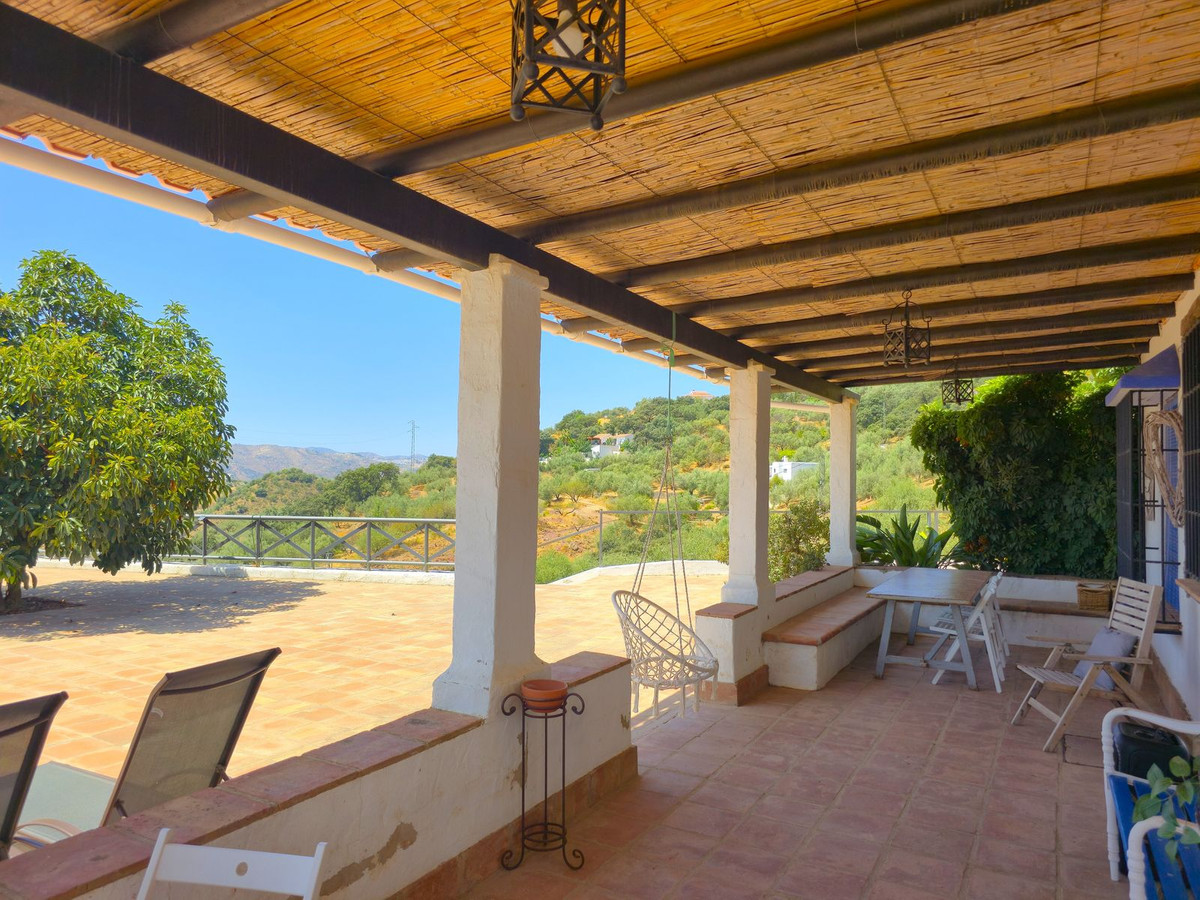 Se vende Villa - Chalet de 3 dormitorios en Costa Del Sol East, Málaga, España