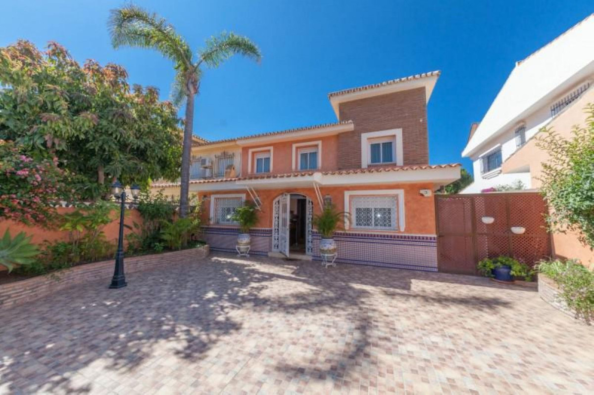 4 Bed Townhouse for sale in Puerto De Cabopino Costa Del Sol, Málaga, Spain