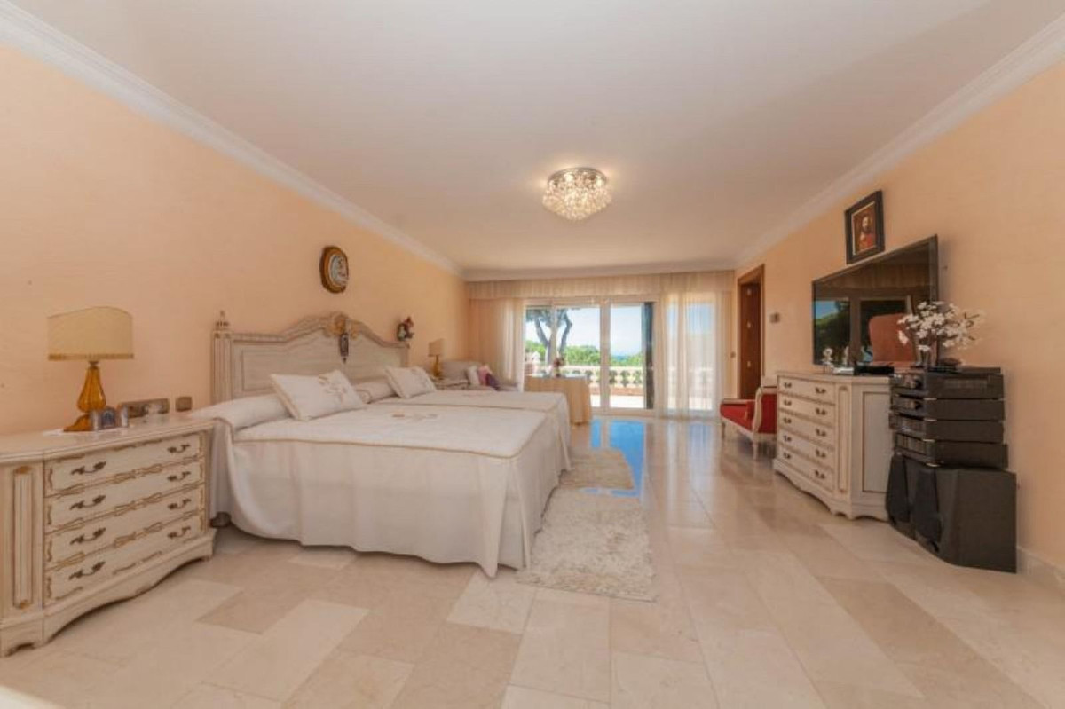 4 Bed Townhouse for sale in Puerto De Cabopino Costa Del Sol, Málaga, Spain