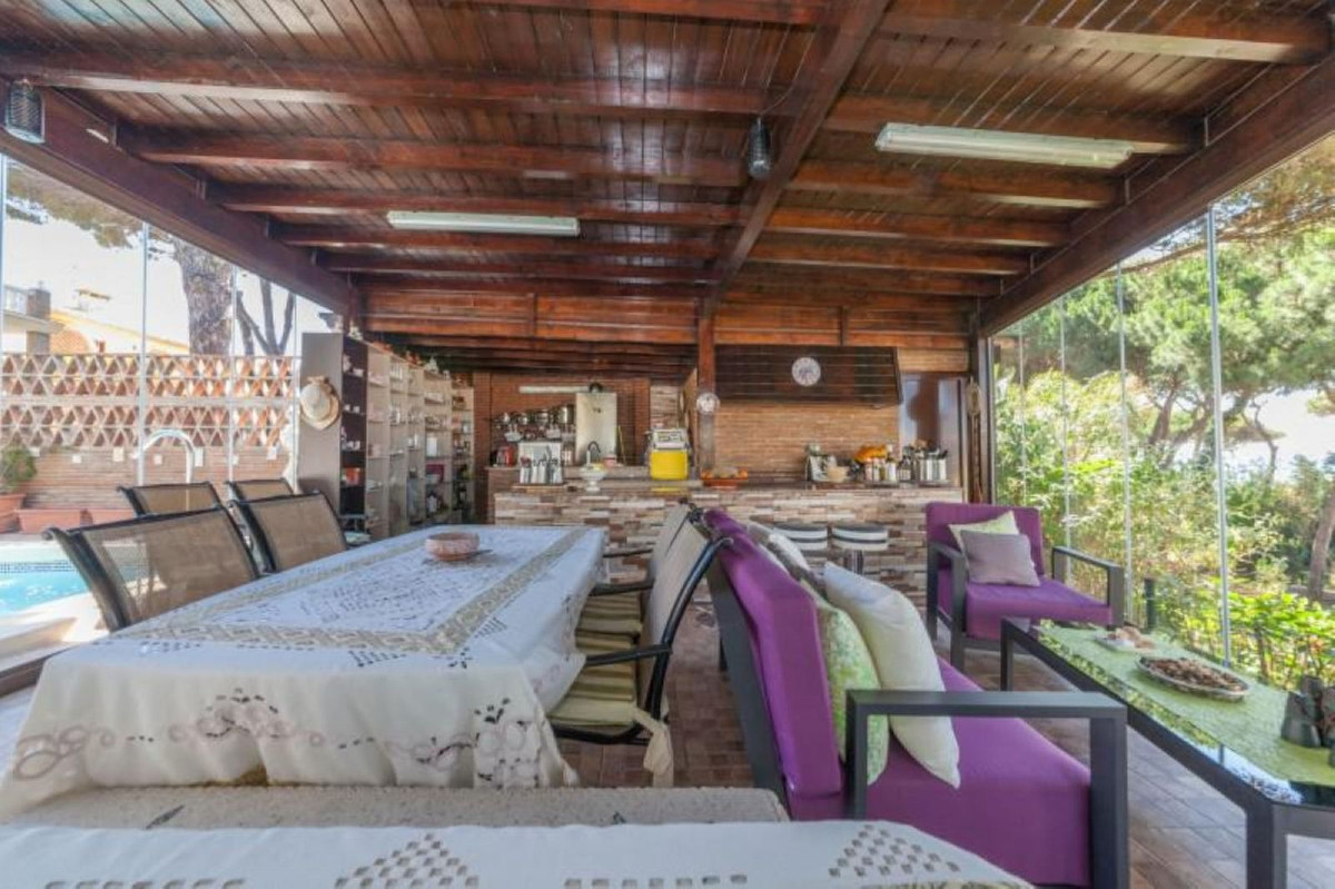 4 Bed Townhouse for sale in Puerto De Cabopino Costa Del Sol, Málaga, Spain