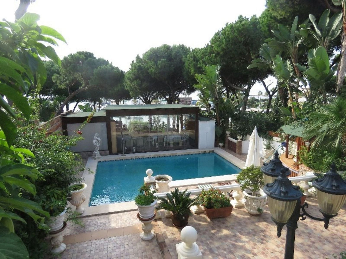 4 Bed Townhouse for sale in Puerto De Cabopino Costa Del Sol, Málaga, Spain