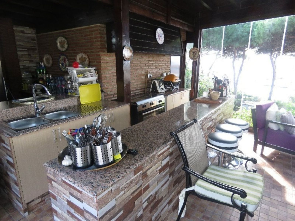 4 Bed Townhouse for sale in Puerto De Cabopino Costa Del Sol, Málaga, Spain