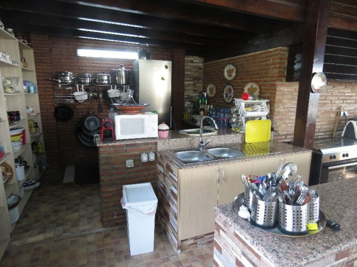 4 Bed Townhouse for sale in Puerto De Cabopino Costa Del Sol, Málaga, Spain
