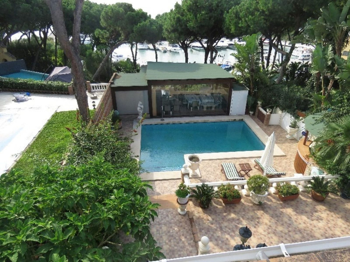 4 Bed Townhouse for sale in Puerto De Cabopino Costa Del Sol, Málaga, Spain