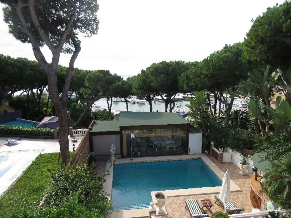 4 Bed Townhouse for sale in Puerto De Cabopino Costa Del Sol, Málaga, Spain