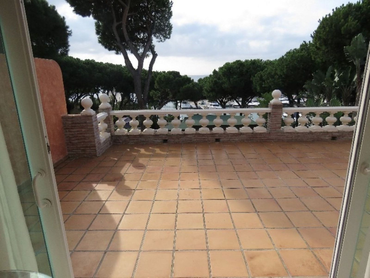 4 Bed Townhouse for sale in Puerto De Cabopino Costa Del Sol, Málaga, Spain