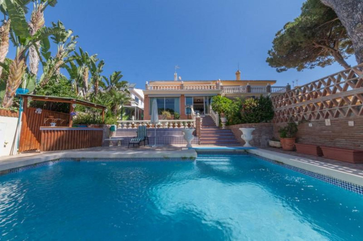 4 Bed Townhouse for sale in Puerto De Cabopino Costa Del Sol, Málaga, Spain