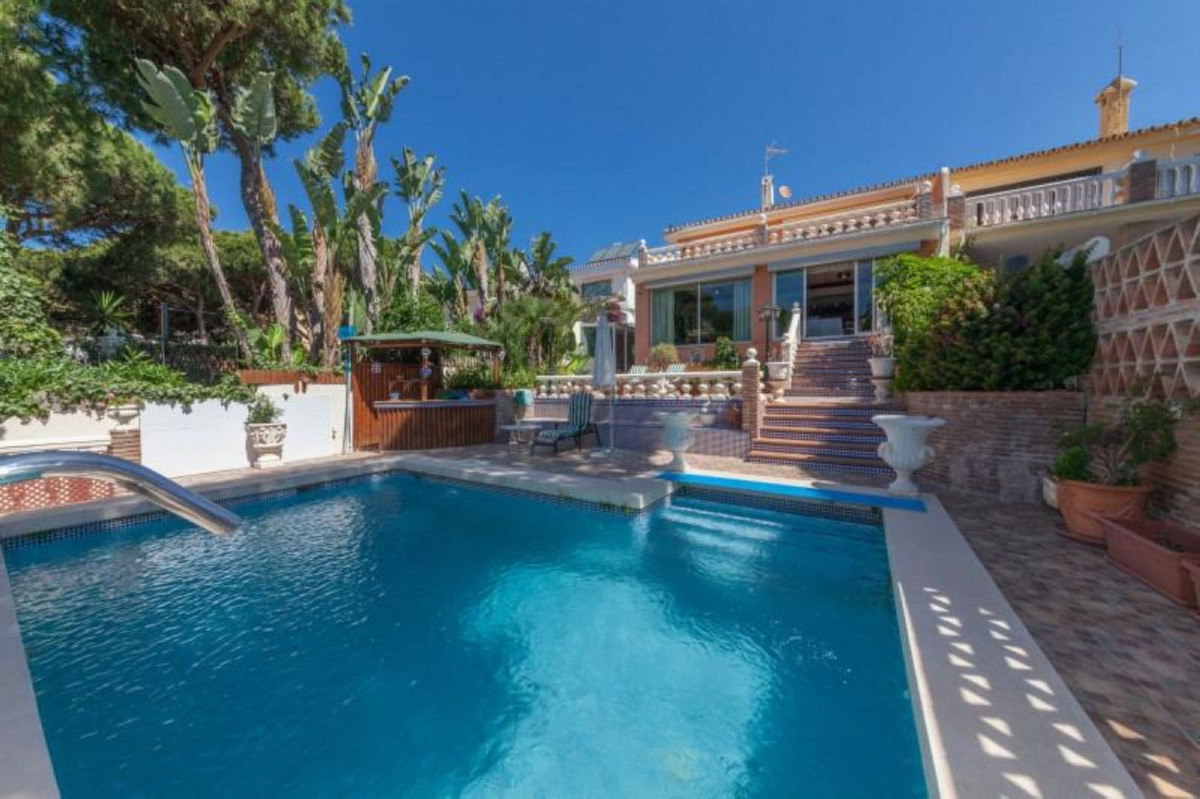 4 Bed Townhouse for sale in Puerto De Cabopino Costa Del Sol, Málaga, Spain