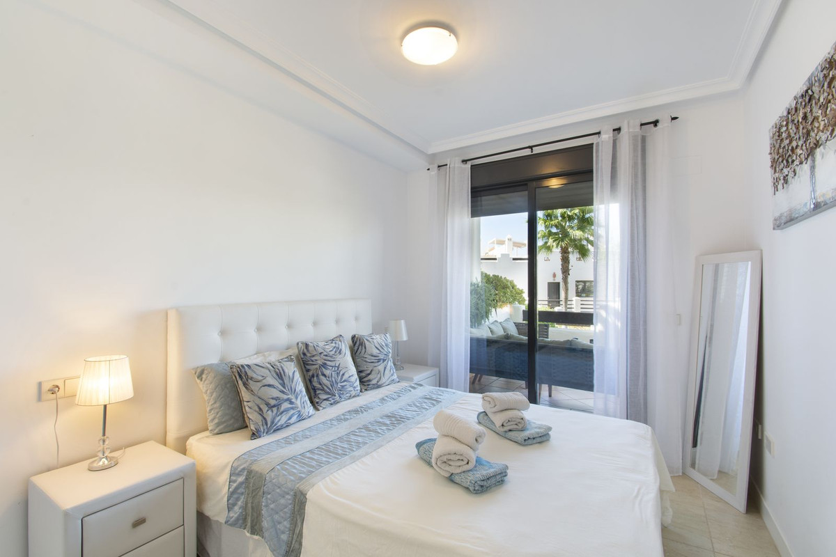 2 Bed Apartment for sale in Selwo Costa Del Sol, Málaga, Spain