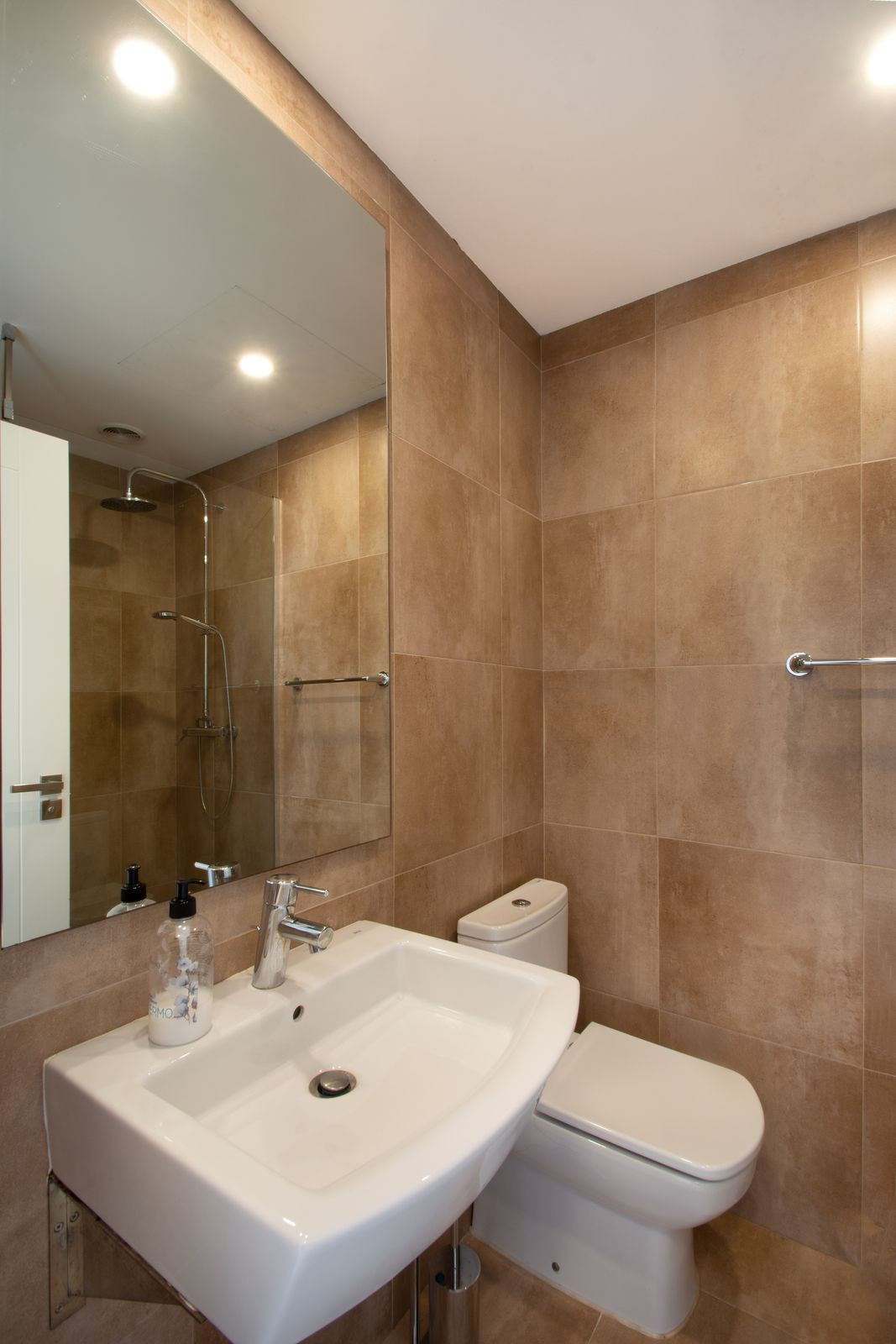 2 Bed Apartment for sale in Selwo Costa Del Sol, Málaga, Spain