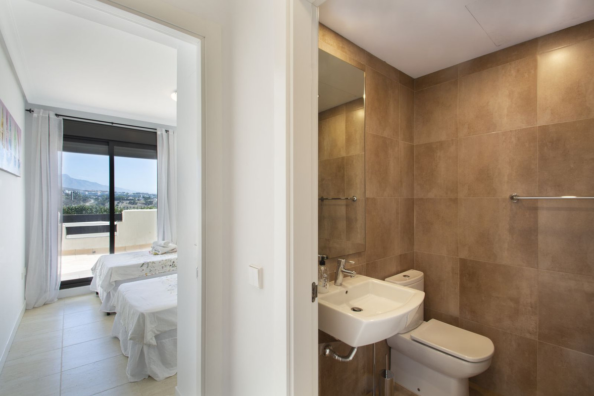 2 Bed Apartment for sale in Selwo Costa Del Sol, Málaga, Spain
