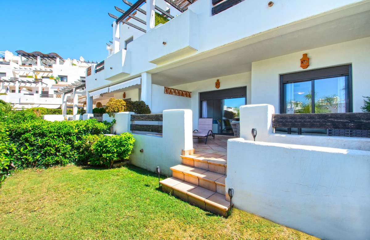 2 Bed Apartment for sale in Selwo Costa Del Sol, Málaga, Spain