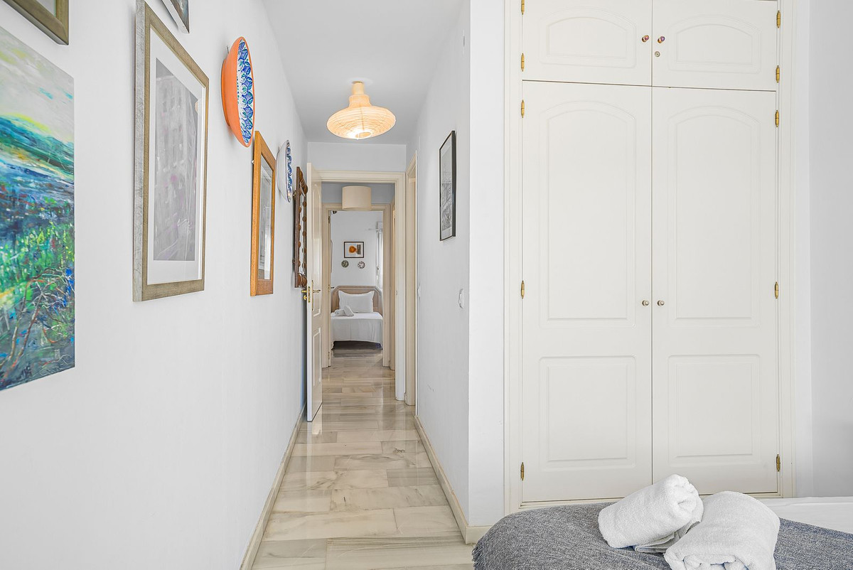 2 Bed Apartment for sale in Calahonda Costa Del Sol, Málaga, Spain